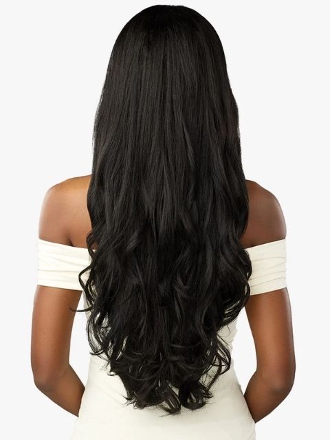 Sensationnel Crowned Edge HD CROWNED EDGE EURO BODY 28" Lace Front Wig