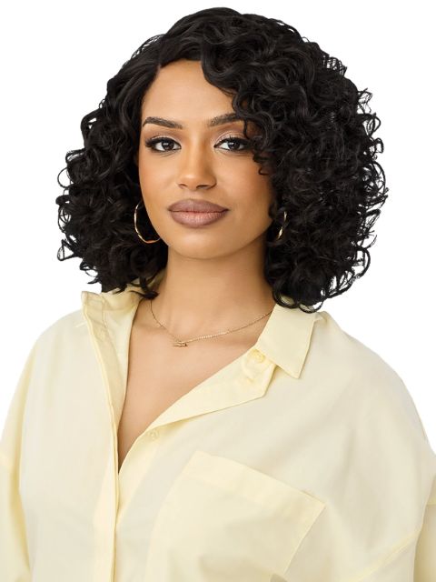Outre Premium Daily Style and Dash Lace Part Wig  DAILY28"
