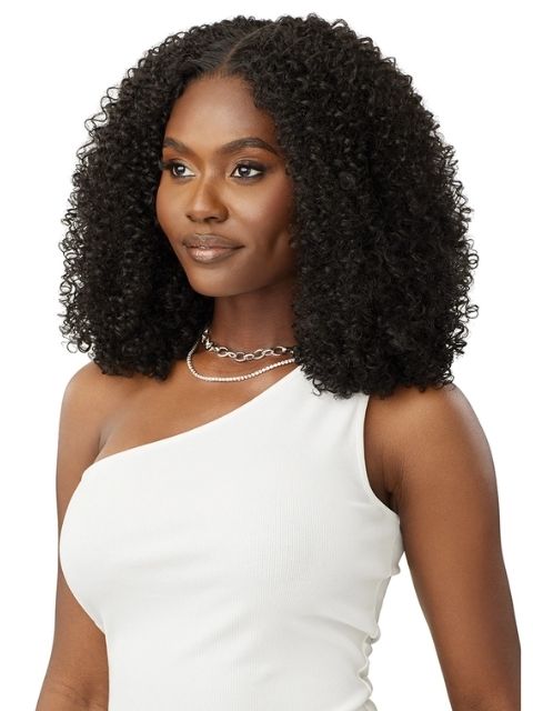 Outre Melted Hairline Premium Synthetic Glueless LATIRA HD Lace Front Wig
