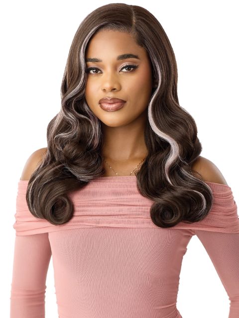 Outre Melted Hairline Premium Synthetic Glueless MH 131" HD Lace Front Wig