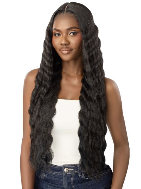 Outre Melted Hairline Premium Synthetic Glueless HD Lace Front MH 133" Wig