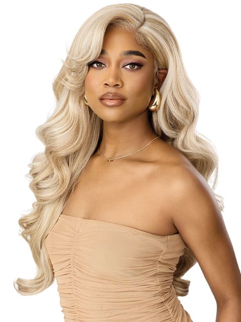 Outre Melted Hairline Premium Synthetic Glueless HD MH 151" Lace Front Wig