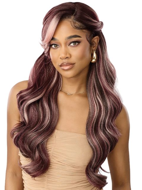 Outre Melted Hairline Premium Synthetic Glueless HD MH 151" Lace Front Wig