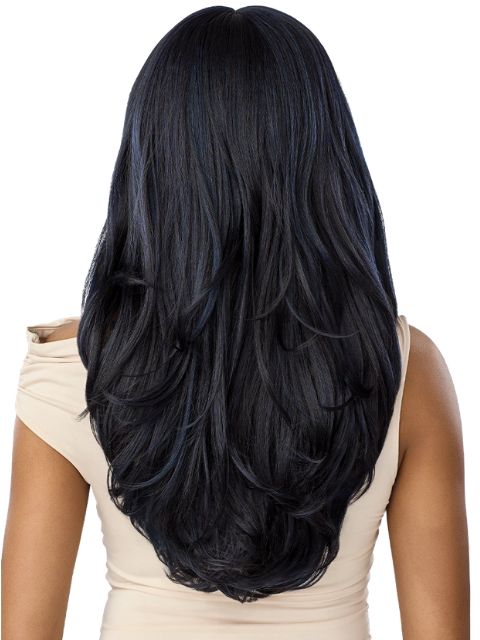 Outre Melted Hairline Premium Synthetic Glueless HD MH 152" Lace Front Wig