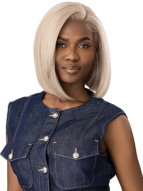 Outre Perfect Hairline OnVybes Fully Hand-Tied 13X6 Glueless ONVYBE 11" HD Lace Front Wig