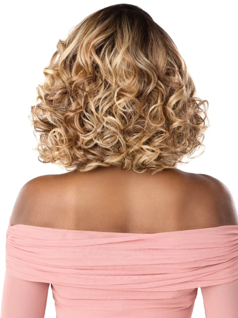 Outre Perfect Hairline TrueFrontal Fully Hand-Tied 13X6  PEAK713 Lace Front Wig