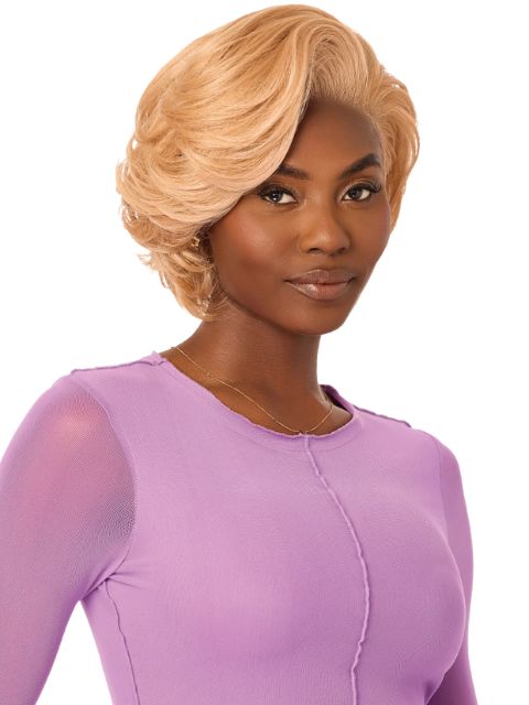 Outre Perfect Hairline Swoop Series HD Transparent SWOOP18 Lace Front Wig