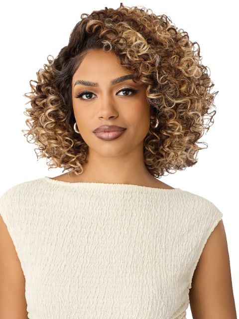 Outre TruCurve Melted Hairline Glueless TRUCURVE 2- HD Lace Front Wig